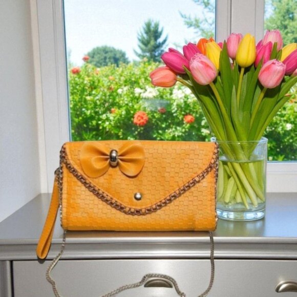 Chain Trimmed Faux Leather Convertible Crossbody Bag - Picture 1 of 4